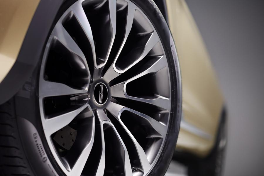  Lincoln MKX Concept 2014 года  (фото 16 из 38)